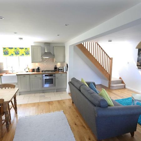 4A Dolphin Close Daire Lyme Regis Dış mekan fotoğraf